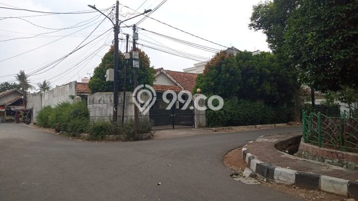 Hunian Elit LB 274m2 Siap Pakai Desain Elegan di Pondok Labu, Jakarta Selatan Hunian Elit LB 274m2 Siap Pakai Desain Elegan di Pondok Labu, Jakarta Selatan