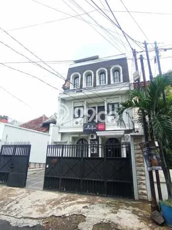 Rumah Kost untuk Dijual di Gandaria Punya 10 Kamar Rumah Kost untuk Dijual di Gandaria Punya 10 Kamar