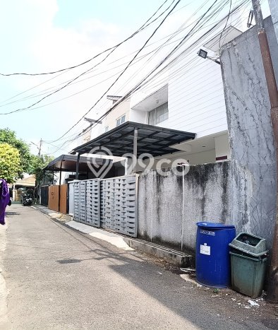 Rumah Luas Asri 4 KT Siap Pakai di Lebak Bulus Jakarta Selatan Rumah Luas Asri 4 KT Siap Pakai di Lebak Bulus Jakarta Selatan