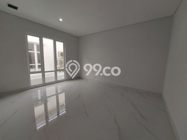 Rumah Mewah LB 316m2 Siap Huni Desain Elegan di Gading Serpong, Tangerang Rumah Mewah LB 316m2 Siap Huni Desain Elegan di Gading Serpong, Tangerang