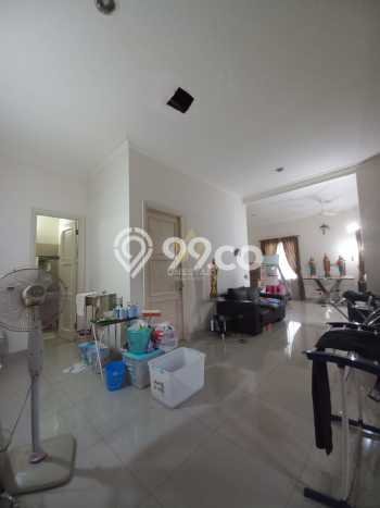 Hunian Luxury di Tangerang Strategis Kondisi Baik Hunian Luxury di Tangerang Strategis Kondisi Baik