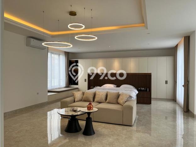 For Sale! Luxury House LT 300m2 Desain Elegan di Alam Sutera For Sale! Luxury House LT 300m2 Desain Elegan di Alam Sutera