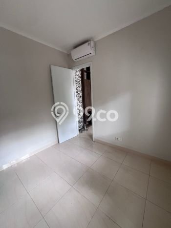 Disewakan Hunian Konsep Modern di BSD Tangerang Selatan dengan 3 KT Disewakan Hunian Konsep Modern di BSD Tangerang Selatan dengan 3 KT