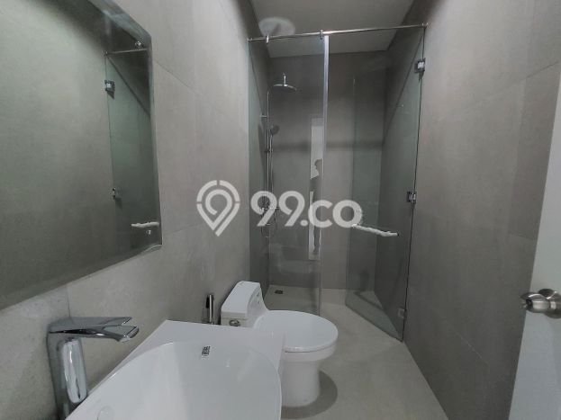 Rumah Mewah LB 316m2 Siap Huni Desain Elegan di Gading Serpong, Tangerang Rumah Mewah LB 316m2 Siap Huni Desain Elegan di Gading Serpong, Tangerang