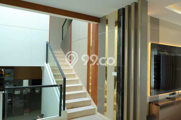 Jual Rumah Mewah Megah Dengan View Cantik di Gading Serpong, Tangerang Jual Rumah Mewah Megah Dengan View Cantik di Gading Serpong, Tangerang