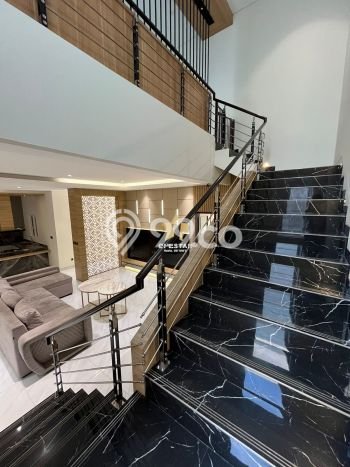 Ready to Use! Luxury House LT 228m2 Desain Modern di Gading Serpong Ready to Use! Luxury House LT 228m2 Desain Modern di Gading Serpong
