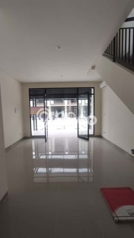 Unit Ruko Disewakan di Gading Serpong di Area Ramai & Strategis Unit Ruko Disewakan di Gading Serpong di Area Ramai & Strategis