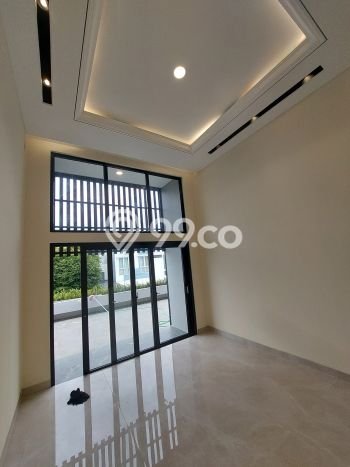 Rumah Mewah LB 289m2 Siap Huni Desain Elegan di BSD, Tangerang Rumah Mewah LB 289m2 Siap Huni Desain Elegan di BSD, Tangerang