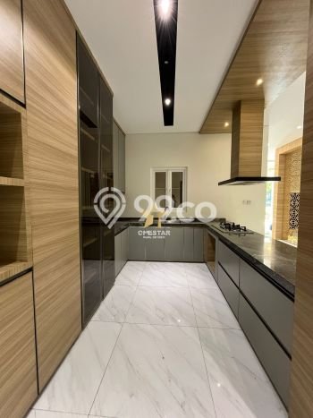 Ready to Use! Luxury House LT 228m2 Desain Modern di Gading Serpong Ready to Use! Luxury House LT 228m2 Desain Modern di Gading Serpong