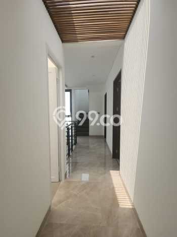 Rumah Elit LB 230m2 Siap Pakai Desain Elegan di BSD, Tangerang Rumah Elit LB 230m2 Siap Pakai Desain Elegan di BSD, Tangerang
