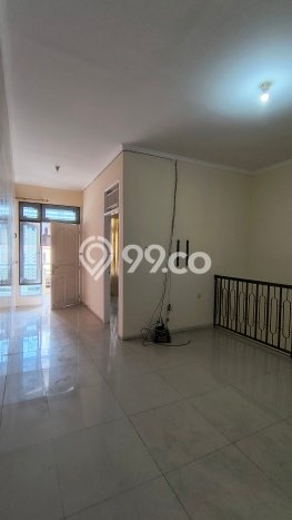 Disewakan! Rumah 2 Kamar Tidur &
2 Kamar Mandi di Teluk Gong, Jakarta Utara Disewakan! Rumah 2 Kamar Tidur &
2 Kamar Mandi di Teluk Gong, Jakarta Utara