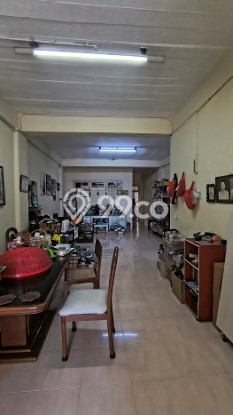 Ruko Dijual di Jakarta Barat LT 129m2 & LB 350m2 Lokasi Terbaik! Ruko Dijual di Jakarta Barat LT 129m2 & LB 350m2 Lokasi Terbaik!