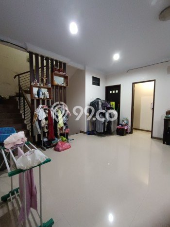Rumah Elit Modern Tanpa Renovasi di Jelambar Jakarta Barat Rumah Elit Modern Tanpa Renovasi di Jelambar Jakarta Barat