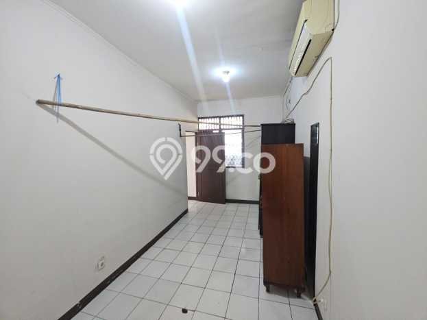 Ruko Disewa di Jakarta Barat dengan LB 202m2 Area Komersial Ramai Ruko Disewa di Jakarta Barat dengan LB 202m2 Area Komersial Ramai