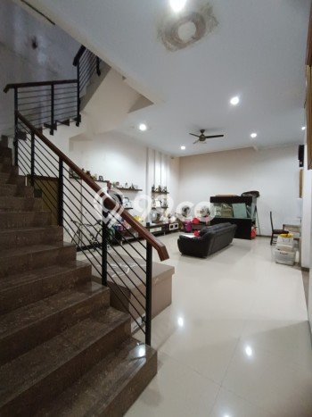 Rumah Elit Modern Tanpa Renovasi di Jelambar Jakarta Barat Rumah Elit Modern Tanpa Renovasi di Jelambar Jakarta Barat