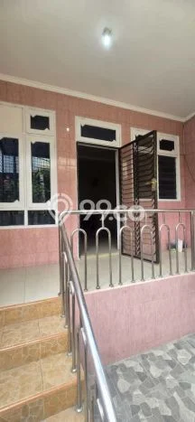 Disewakan! Rumah 2 Kamar Tidur &
2 Kamar Mandi di Teluk Gong, Jakarta Utara Disewakan! Rumah 2 Kamar Tidur &
2 Kamar Mandi di Teluk Gong, Jakarta Utara