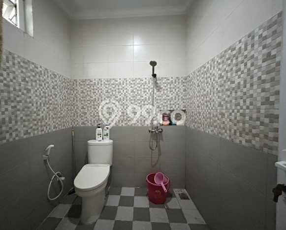Ready to Use! Luxury House LT 55m2 Desain Modern di Teluk Gong Ready to Use! Luxury House LT 55m2 Desain Modern di Teluk Gong