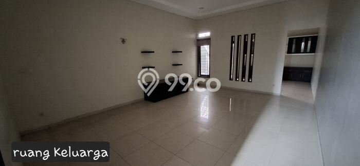 Ruko Paling Dicari LB 280m2 Dijual di Cikole Ruko Paling Dicari LB 280m2 Dijual di Cikole
