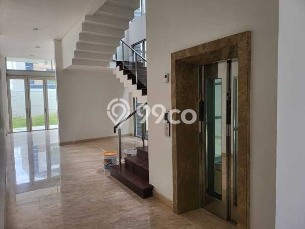 Rumah Mewah LB 500m2 Siap Pakai Desain Elegan di Golf Island, Jakarta Utara Rumah Mewah LB 500m2 Siap Pakai Desain Elegan di Golf Island, Jakarta Utara