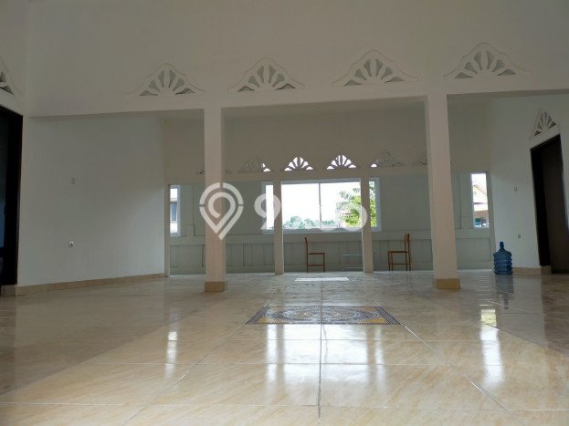 Ruko Bagus Dijual LB 380m2 Lokasi Strategis Semarang Area Cocok untuk Bisnis Ruko Bagus Dijual LB 380m2 Lokasi Strategis Semarang Area Cocok untuk Bisnis