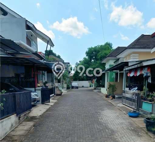 Dijual Cepat Rumah Bagus Siap Huni LB 160m2 di Banyumanik, Semarang Dijual Cepat Rumah Bagus Siap Huni LB 160m2 di Banyumanik, Semarang