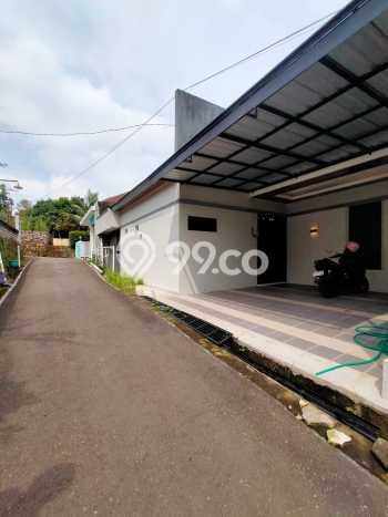 Unit Kost Dijual di Mangunsari dengan 5 Kamar Area Strategis Unit Kost Dijual di Mangunsari dengan 5 Kamar Area Strategis