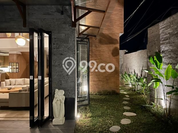 For Sale! Premium House LT 500m2 Desain Modern di Kerobokan For Sale! Premium House LT 500m2 Desain Modern di Kerobokan