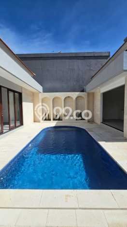 Rumah Disewakan Badung LT 200m2 LB 100m2 Kawasan Seminyak Rumah Disewakan Badung LT 200m2 LB 100m2 Kawasan Seminyak