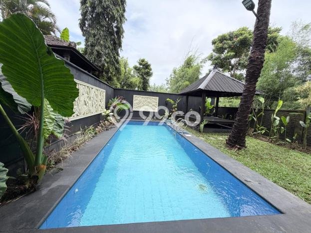 Vila Kawasan , Dimensi 310m2m², Akses ke transportasi publik Vila Kawasan , Dimensi 310m2m², Akses ke transportasi publik