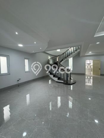 Ready to Use! Premium House LT 600m2 Desain Elegan di Puri Indah Ready to Use! Premium House LT 600m2 Desain Elegan di Puri Indah