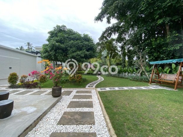 Rumah Strategis dengan Luas Bangunan 384m² di Kawasan Pering, Gianyar Rumah Strategis dengan Luas Bangunan 384m² di Kawasan Pering, Gianyar