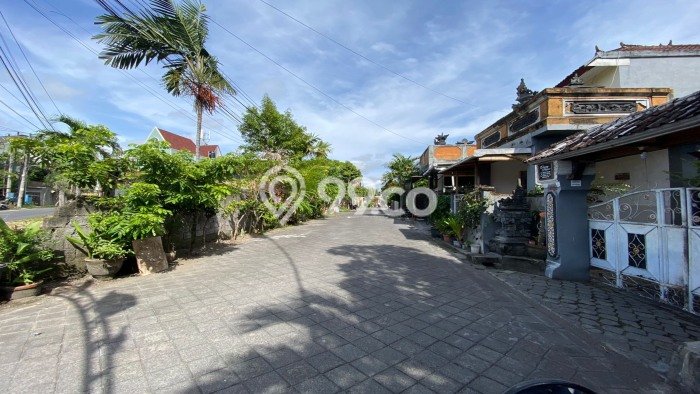 Rumah 2 KT 1 KM Fasilitas Kolam Renang di Umalas, Badung Rumah 2 KT 1 KM Fasilitas Kolam Renang di Umalas, Badung
