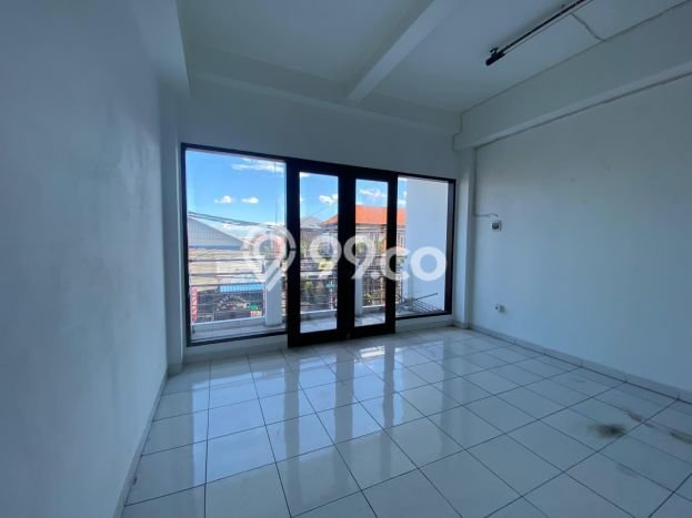 Unit Ruko Dijual di Denpasar Barat Denpasar Luas Tanah 186m2, Luas Bangunan 320m2 Unit Ruko Dijual di Denpasar Barat Denpasar Luas Tanah 186m2, Luas Bangunan 320m2