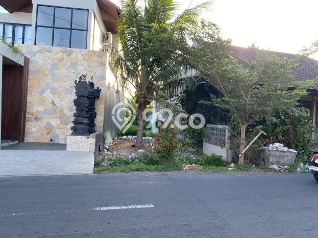 Tanah Potensial di Canggu, Luas 677m², Pinggir Jalan Tanah Potensial di Canggu, Luas 677m², Pinggir Jalan