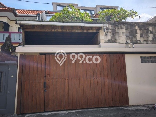 Rumah di Sanur, 4 KT, Akses Mudah Pusat Kota, LT 150m² LB 200m² Rumah di Sanur, 4 KT, Akses Mudah Pusat Kota, LT 150m² LB 200m²
