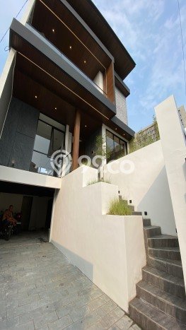 BEST CHOICE! Rumah di Denpasar Barat, Luas 145m² LB 350m² BEST CHOICE! Rumah di Denpasar Barat, Luas 145m² LB 350m²