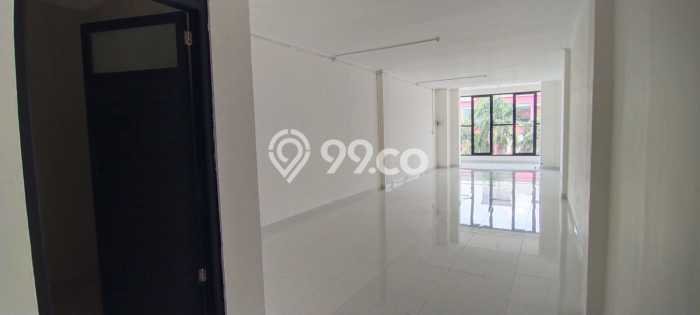 AREA BERKEMBANG! Ruko Disewakan di Denpasar Timur, Luas 240m², Siap Bisnis AREA BERKEMBANG! Ruko Disewakan di Denpasar Timur, Luas 240m², Siap Bisnis
