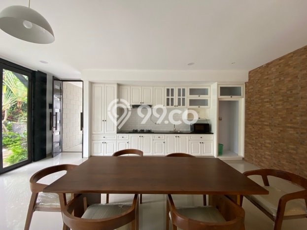 Rumah Strategis dengan Luas Bangunan 384m² di Kawasan Pering, Gianyar Rumah Strategis dengan Luas Bangunan 384m² di Kawasan Pering, Gianyar