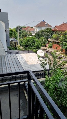 Ready to Use! Premium House LT 404m2 Desain Modern di Kemang Pratama Ready to Use! Premium House LT 404m2 Desain Modern di Kemang Pratama