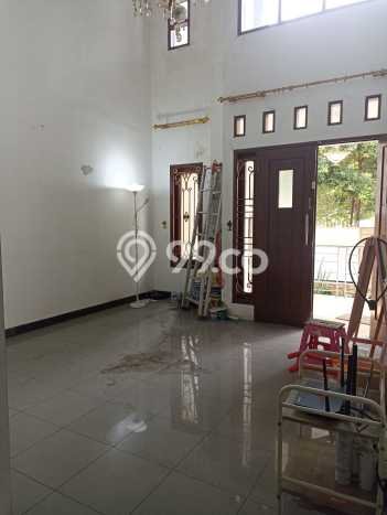 Rumah sewa siap pakai 5 Kamar Tidur di Galaxy, Bekasi Rumah sewa siap pakai 5 Kamar Tidur di Galaxy, Bekasi