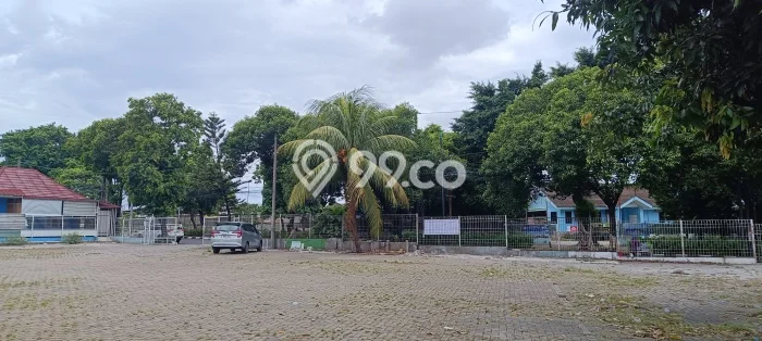 Tanah Disewakan Lokasi Jakarta Timur Seluas 1221m2 Strategis dan Aman Tanah Disewakan Lokasi Jakarta Timur Seluas 1221m2 Strategis dan Aman