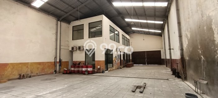 Disewakan Gudang di Kawasan Ramai Penggaron Luas 420m2 Disewakan Gudang di Kawasan Ramai Penggaron Luas 420m2