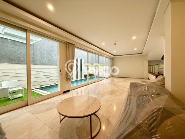 Jual Rumah Luas Elegan Dengan View Eksklusif di Pondok Indah, Jakarta Selatan Jual Rumah Luas Elegan Dengan View Eksklusif di Pondok Indah, Jakarta Selatan