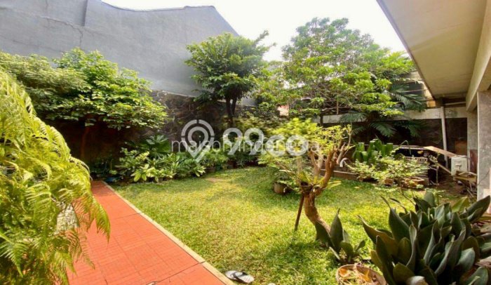 For Sale! Luxury House LT 633m2 Desain Elegan di Pondok Indah For Sale! Luxury House LT 633m2 Desain Elegan di Pondok Indah