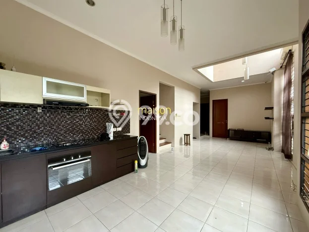 Jarang Ada! Rumah Kontrakan 4 Kamar Bagus Siap Huni Bambu Apus Jarang Ada! Rumah Kontrakan 4 Kamar Bagus Siap Huni Bambu Apus