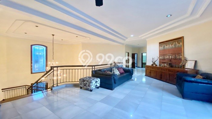 Rumah Elit Modern Tanpa Renovasi di Pondok Indah Jakarta Selatan Rumah Elit Modern Tanpa Renovasi di Pondok Indah Jakarta Selatan