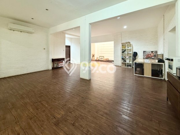 Siap Huni Hunian Elit 6 Kamar di Kebayoran Baru Dekat ke Mana Pun Siap Huni Hunian Elit 6 Kamar di Kebayoran Baru Dekat ke Mana Pun