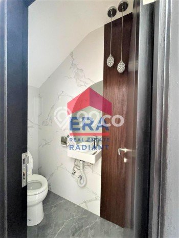 Ready to Use! Luxury House LT 230m2 Desain Elegan di Bintaro Ready to Use! Luxury House LT 230m2 Desain Elegan di Bintaro