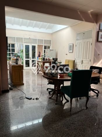 Ready to Use! Luxury House LT 1474m2 Desain Elegan di Kemang Ready to Use! Luxury House LT 1474m2 Desain Elegan di Kemang