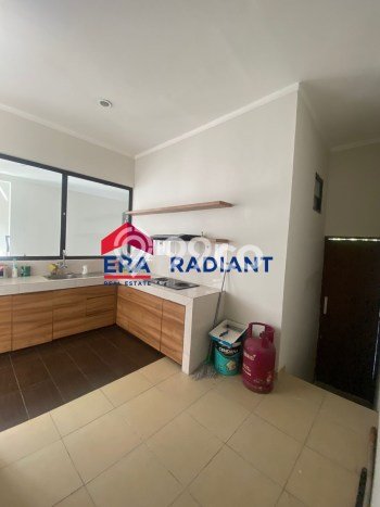 Siap Huni Rumah Mewah 4 Kamar di Pondok Aren Dekat ke Mana Pun Siap Huni Rumah Mewah 4 Kamar di Pondok Aren Dekat ke Mana Pun